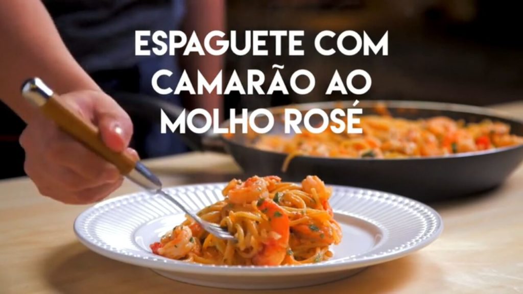 Espaguete com Camarões ao Molho Rosé